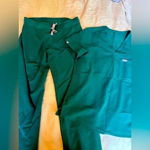 Forest Green Figs Scrub Set